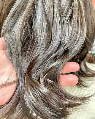 ミディアム カラー 🎀ブリーチなし 透明感🎀yuhiのヘアスタイル