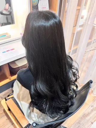 ロング 南 怜奈のヘアスタイル