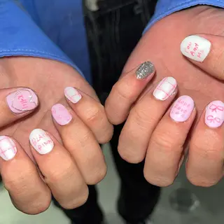 ネイル 🪐富島彩夏 /海外nail🪐のネイルデザイン