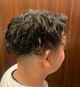 ショート パーマ プレミアムバーバー新宿店所属・新宿駅近！ 💈口コミ多数✨のヘアスタイル