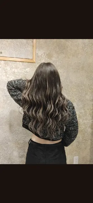 ロング Wakita Masakiのヘアスタイル