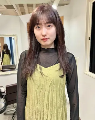 ロング ミルクティーベージュ outaのヘアスタイル