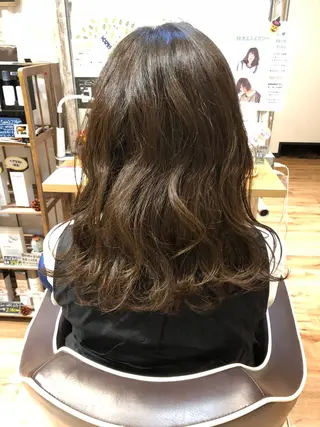 ロング カラー 青野 文香のヘアスタイル