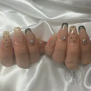 ネイル Moon  Nail /栄　大須のネイルデザイン