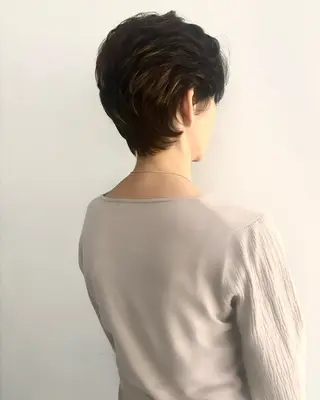 ショート 久米寿李恵 くめじゅりえのヘアスタイル