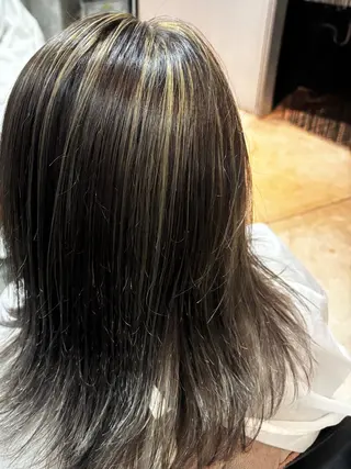 カラー 山本 恋乃香のヘアスタイル