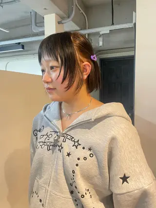 ショート mio ／ハイトーンのヘアスタイル