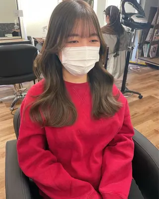 ロング カラー ヘアアレンジ レイヤーカット、 大人可愛い　中村美羅のヘアスタイル