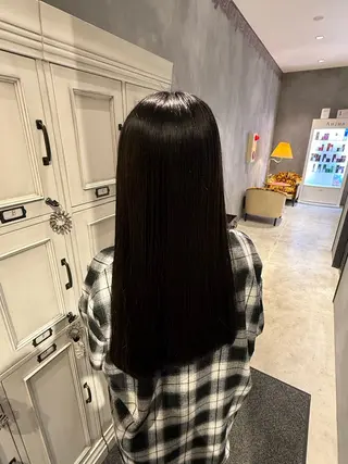 カラー 岩井 佑月のヘアスタイル