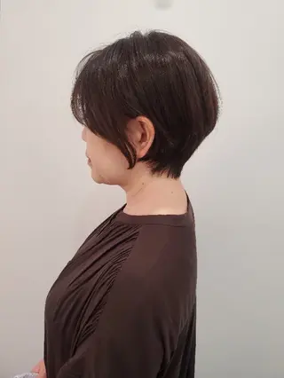 ショート カラー 齋藤 愛美のヘアスタイル