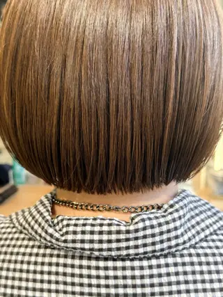 ミディアム 杏 華のヘアスタイル