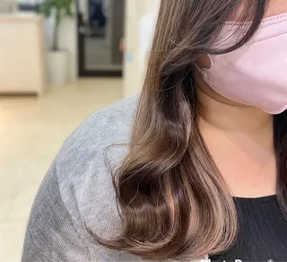 ロング PREss Yuiのヘアスタイル