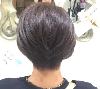 ショート カラー 松吉 純平のヘアスタイル