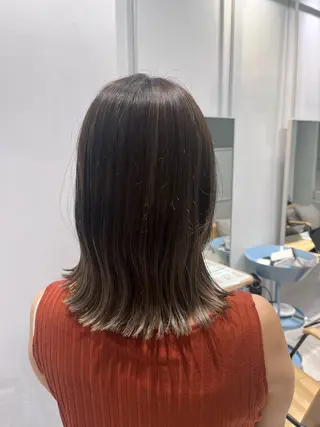 ミディアム カラー -さたけ たつき-のヘアスタイル