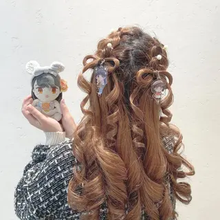 ロング ヘアアレンジ アニメ髪・ウルフ🦇 樋口莉夏のヘアスタイル
