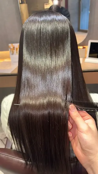 セミロング overhair大久保所属・【髪質改善特化】 西田 琉偉のヘアスタイル