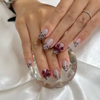 ネイル NAILSALON LUNON 獨協大学前駅店所属・LUNON 獨協大学前駅店のネイルデザイン