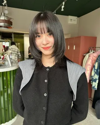 ミディアム カラー ナチュラル・ハイトー ン🏆HINOKIのヘアスタイル