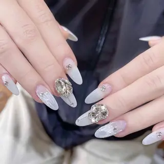 ネイル T. Leeのネイルデザイン