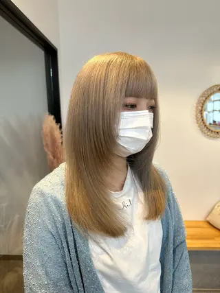 ミディアム カラー yuika .のヘアスタイル