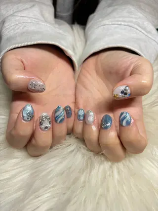 ネイル 鈴木 歩華のネイルデザイン