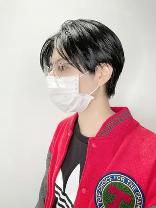 ショート シンプル+αな デザインを 松崎陸のヘアスタイル