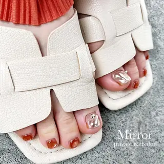 ネイル nailsalon Mirrorのネイルデザイン