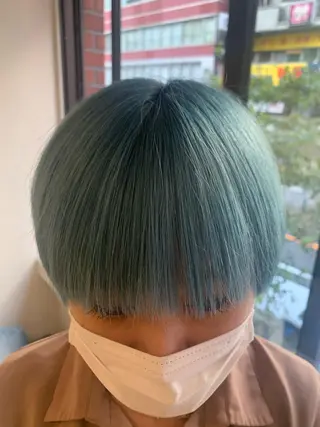 ショート 渋谷ハイトーン/ デザインカラー阿部のヘアスタイル