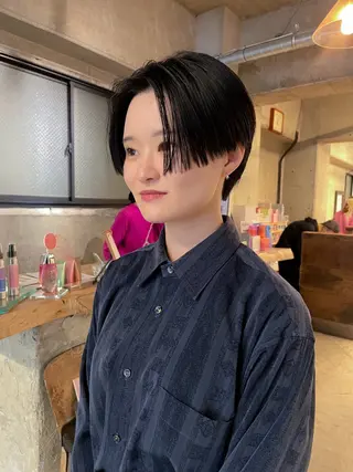 ショート カラー パーマ/レイヤー 岩山丈一郎のヘアスタイル