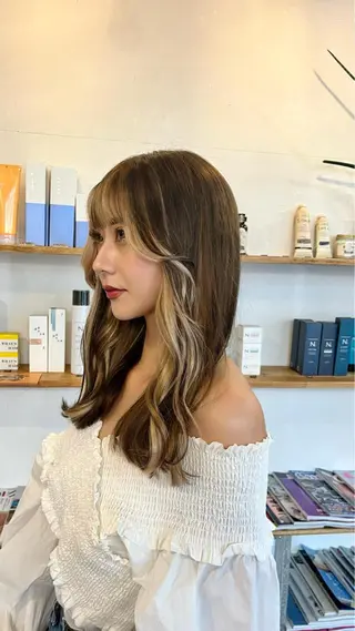 セミロング カラー BRIDGE HAIR所属・reika 🩰のヘアスタイル