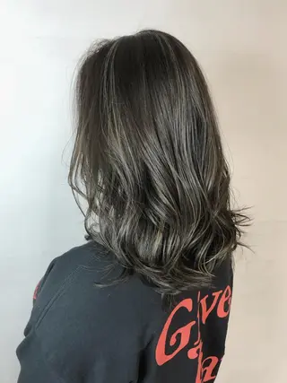 セミロング 山崎 俊介のヘアスタイル