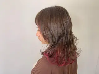 セミロング カラー 小森 衣純のヘアスタイル