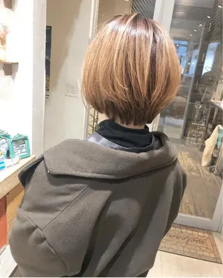 ショート カラー nakahara madokaのヘアスタイル
