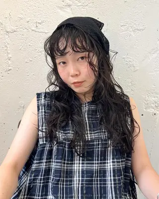 セミロング カラー パーマ ✴︎UNU ✴︎モエカのヘアスタイル