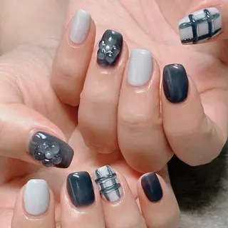 ネイル haleyume所属・shino🌟 痛ネイルのネイルデザイン