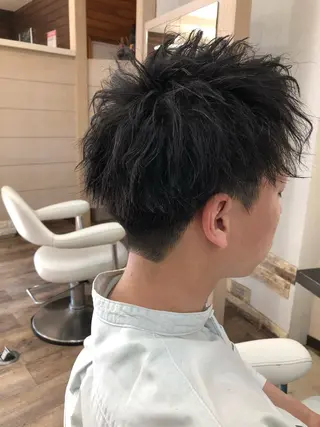 ショート カラー パーマ メンズ ショート×ブリーチ 🪞問屋町/yujiのヘアスタイル