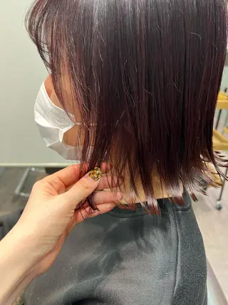 ショート カラー ヘアアレンジ サナ🌱 切りっぱなしボブのヘアスタイル