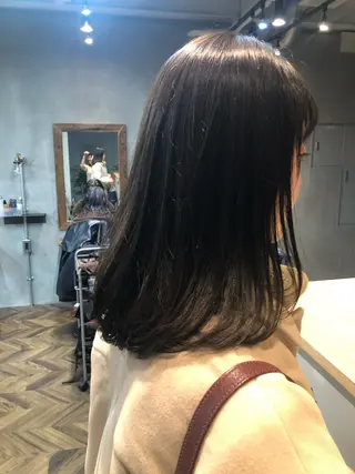 セミロング カラー 遠藤 眞実のヘアスタイル