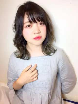 ミディアム カラー 今野 あゆみのマツエク・マツパデザイン