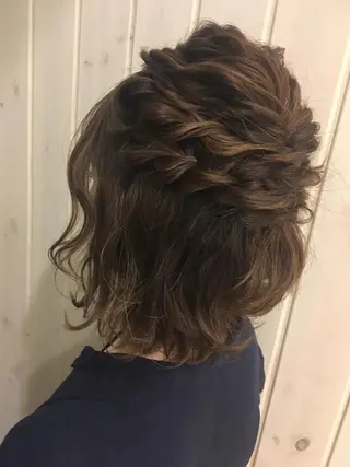 ミディアム ヘアアレンジ garlandeyelash所属・新中 茉莉香の眉毛・アイブロウイメージ