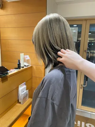 ミディアム 谷川 あかりのヘアスタイル