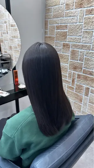 ロング 栗谷 竜希のヘアスタイル