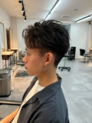 メンズ フェザーパーマ/韓国 /メンズカット保立のヘアスタイル