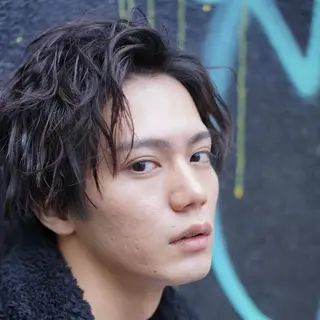 カラー パーマ メンズ スパイラル波巻き パーマ井本汰壱のヘアスタイル