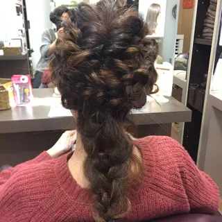 ミディアム セミロング ロング ヘアアレンジ 三橋 和希のヘアスタイル