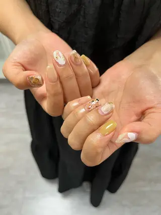 ネイル une／YUKINA 🫧大人nuanceのネイルデザイン