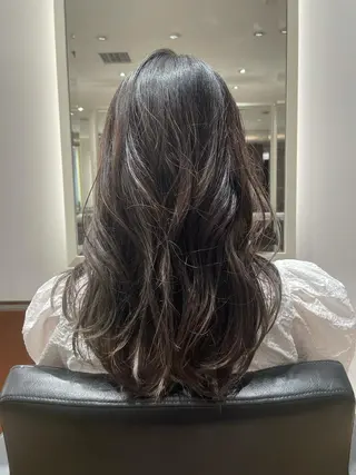 ロング カラー パーマ 🫧コウノ ミナ🫧のヘアスタイル