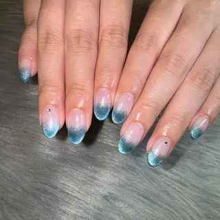 ネイル EARTH守谷店所属・🩶EARTH守谷店 YURA🦋のネイルデザイン