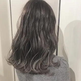セミロング カラー 🦄インナーカラー 🦄貫井彩花のヘアスタイル