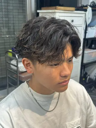 パーマ メンズ fifth men's原宿所属・fifth/原宿/ シャドウパーマ/カズのヘアスタイル